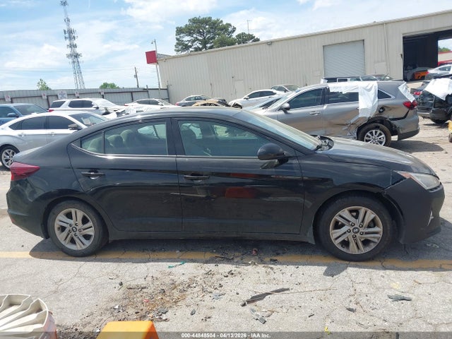 Hyundai ELANTRA Sel