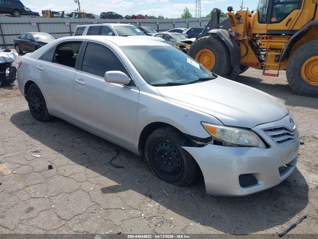 Salvage Toyota Camry Image