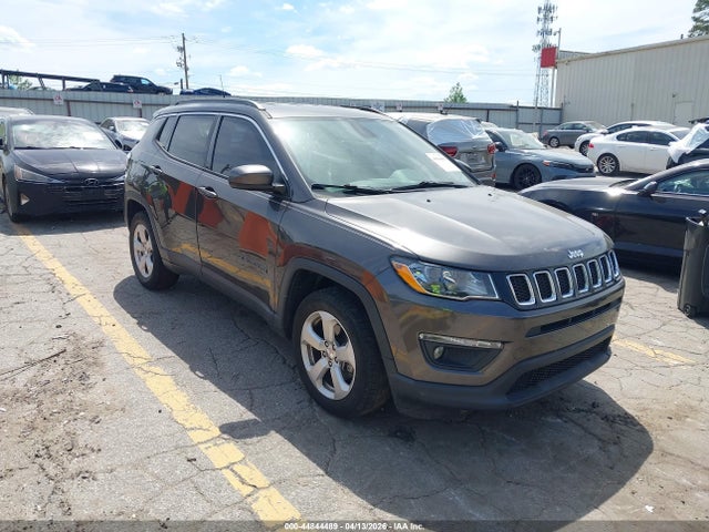 Salvage Jeep Compass Image