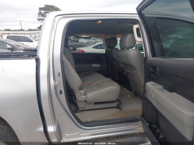 Toyota Tundra Sr5 5.7l V8