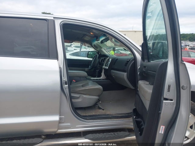 Toyota Tundra Sr5 5.7l V8
