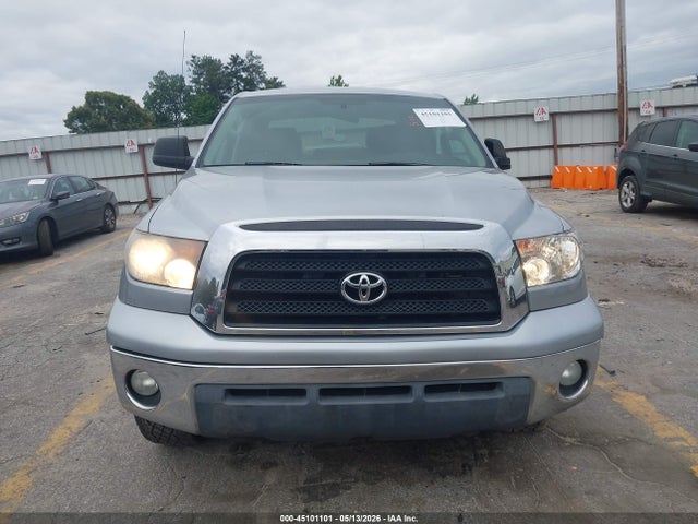 Toyota Tundra Sr5 5.7l V8