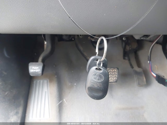 Toyota Tundra Sr5 5.7l V8