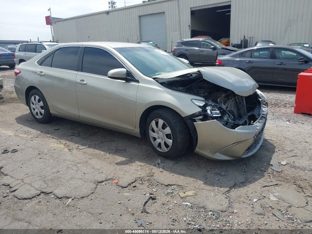 Salvage Toyota Camry Image
