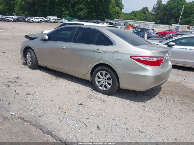 Toyota Camry Le