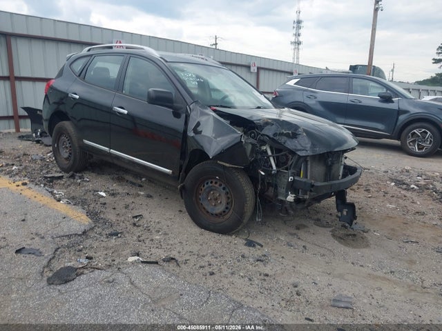 Salvage Nissan Rogue Image