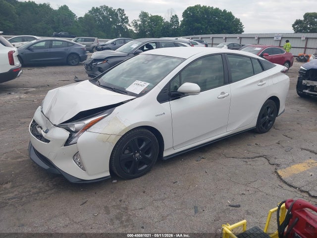 Toyota Prius Three Touring