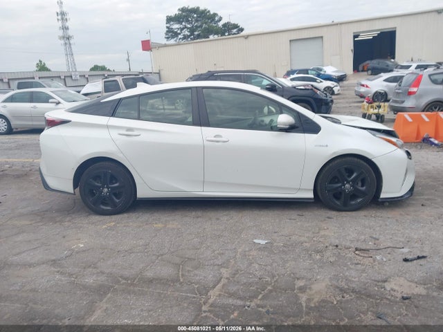 Toyota Prius Three Touring