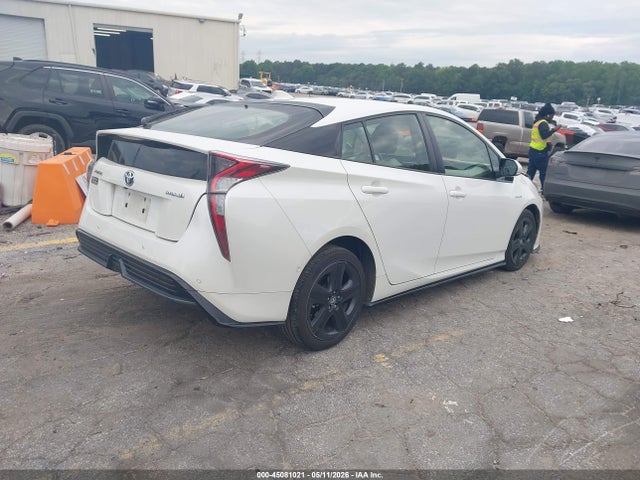 Toyota Prius Three Touring