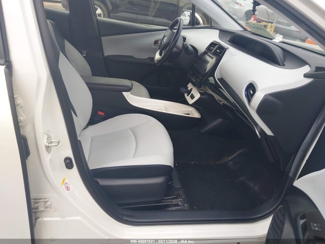 Toyota Prius Three Touring