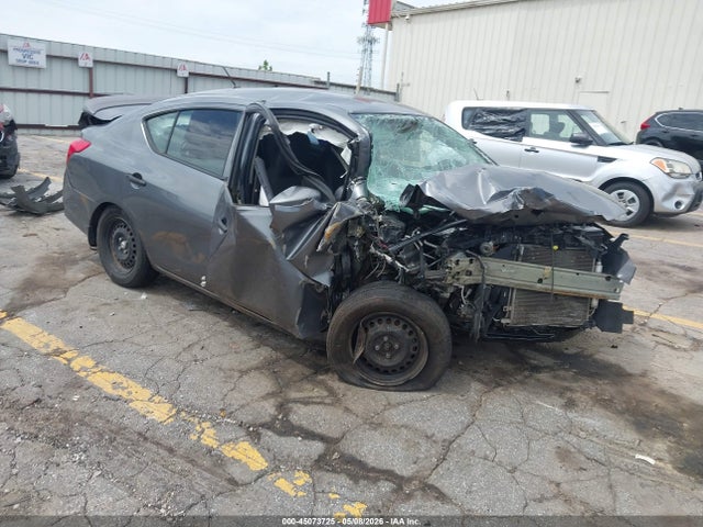 Salvage Nissan Versa Image