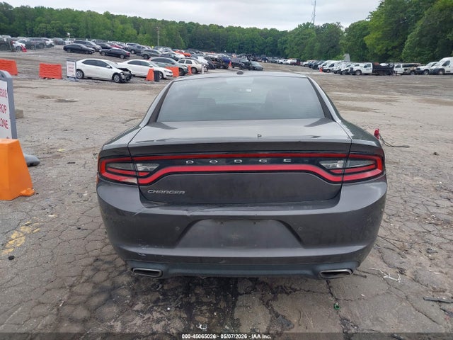 Dodge Charger Se