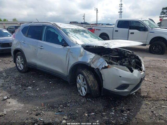 Salvage Nissan Rogue Image