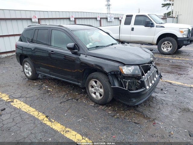 Salvage Jeep Compass Image