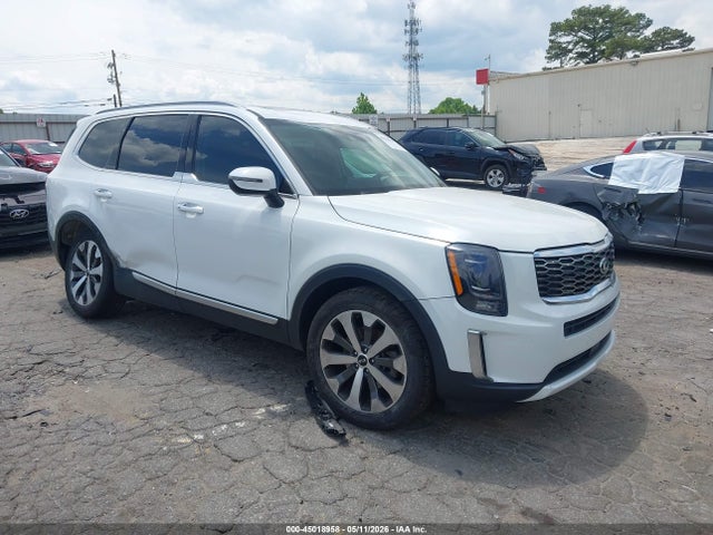 Salvage Kia Telluride Image