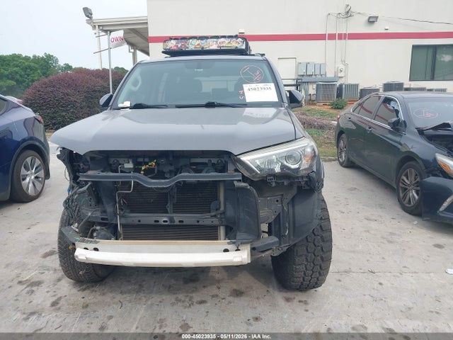 Toyota 4Runner Sr5