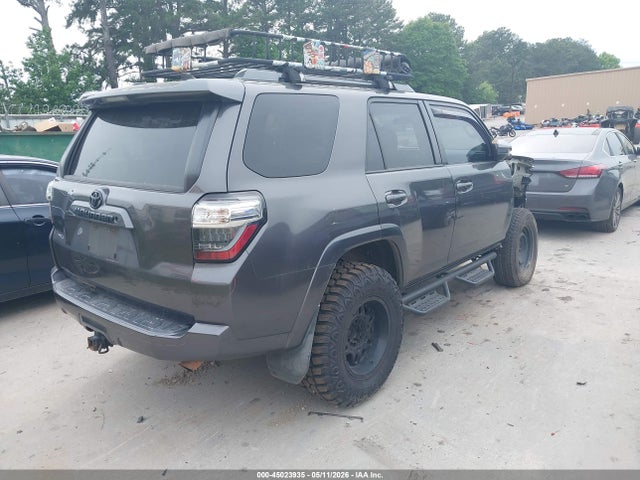 Toyota 4Runner Sr5