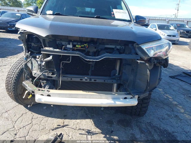 Toyota 4Runner Sr5