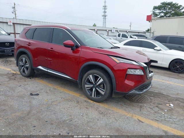 Salvage Nissan Rogue Image