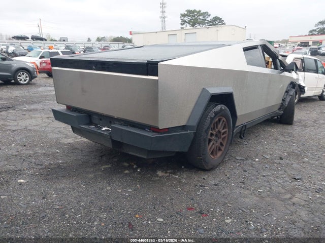 Tesla Cybertruck All-wheel Drive