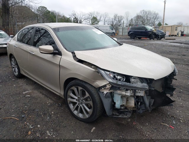 Salvage Honda Accord Image