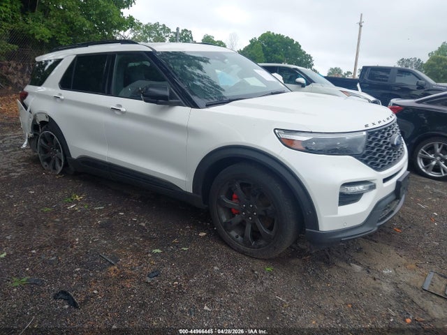 Salvage Ford Explorer Image