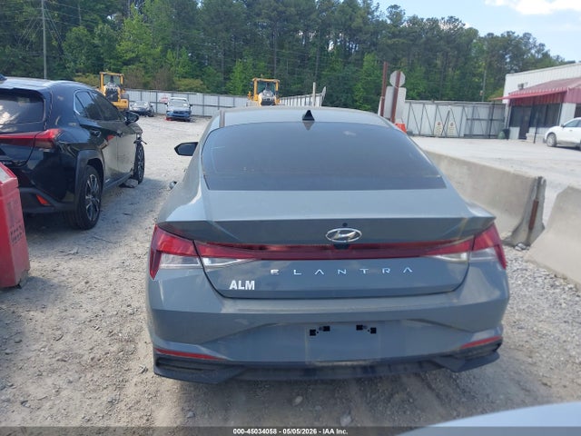 Hyundai ELANTRA Sel