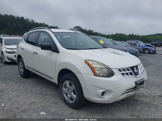 Salvage Nissan Rogue Image