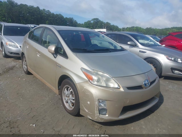 Salvage Toyota Prius Image
