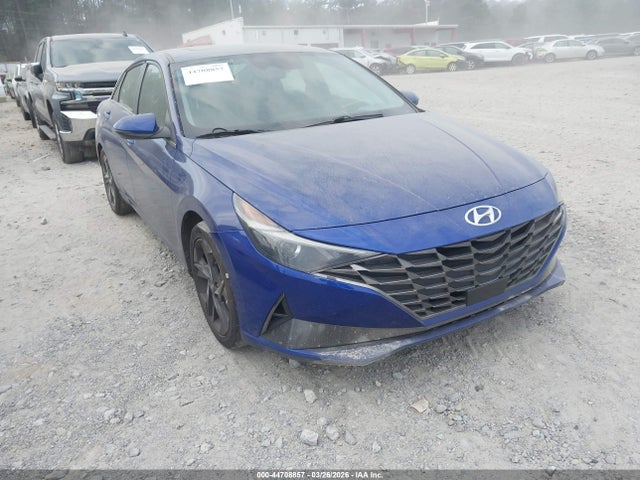 Salvage Hyundai ELANTRA Image