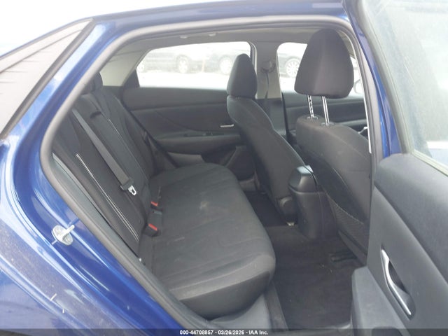 Hyundai ELANTRA Sel
