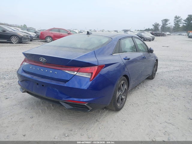 Hyundai ELANTRA Sel