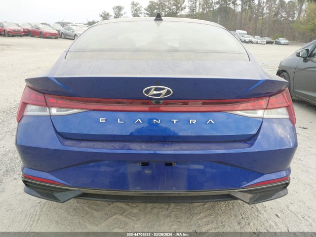 Hyundai ELANTRA Sel