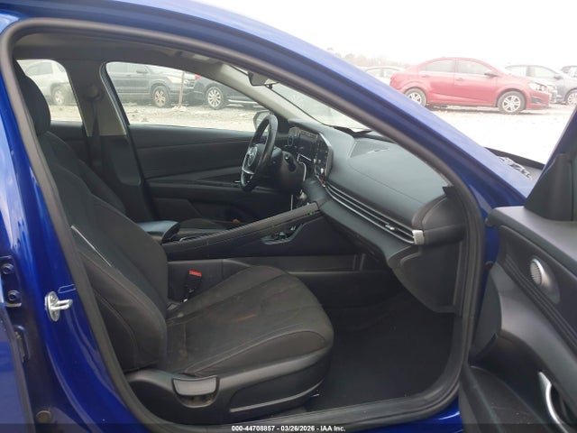 Hyundai ELANTRA Sel