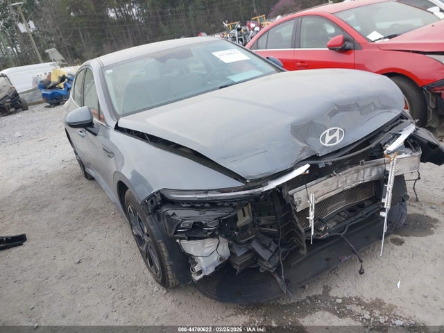 Salvage Hyundai SONATA Image