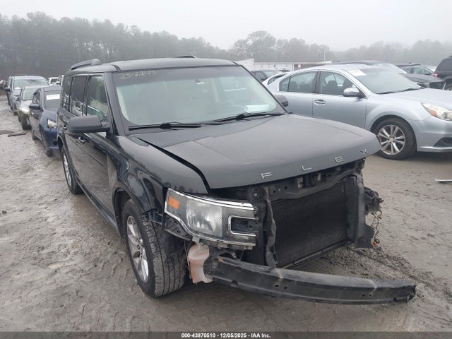 Salvage Ford Flex Image