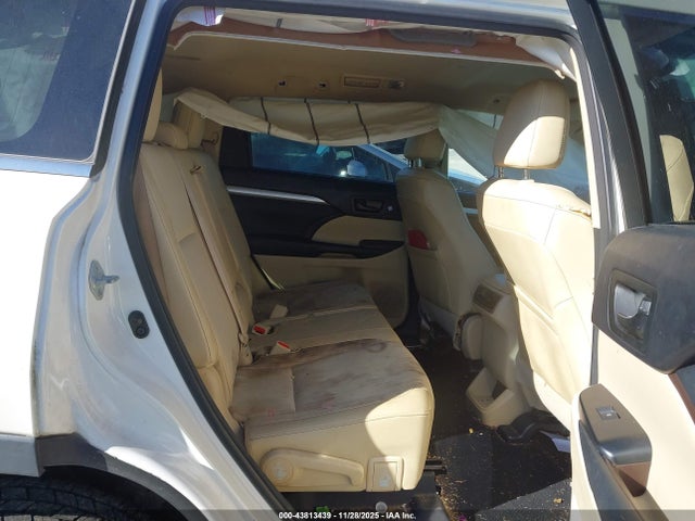 Toyota Highlander Le Plus V6