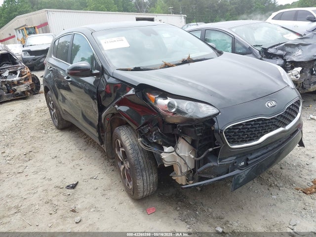 Salvage Kia Sportage Image