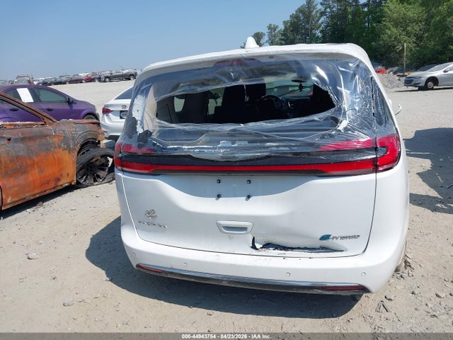 Chrysler Pacifica Touring L