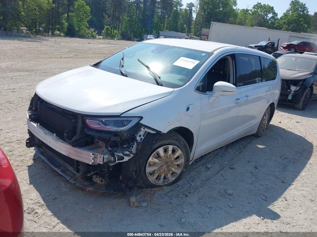 Chrysler Pacifica Touring L