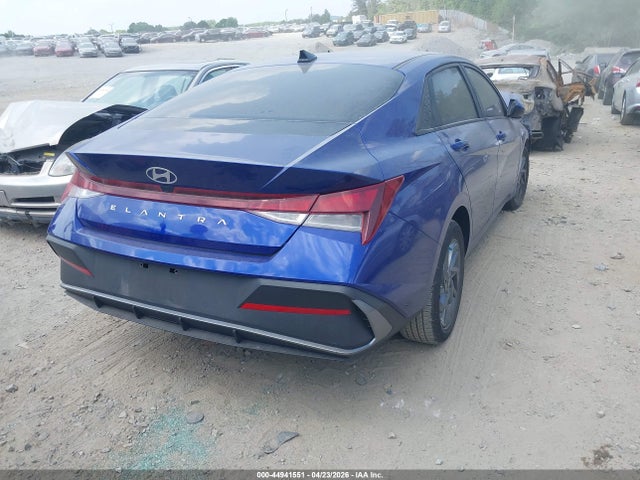 Hyundai ELANTRA Sel