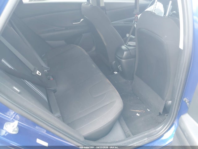 Hyundai ELANTRA Sel