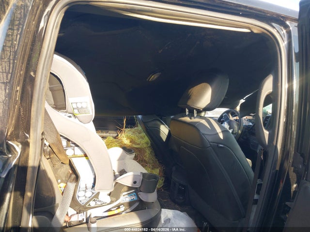 Ram 2500 Tradesman  4x4 6'4 Box