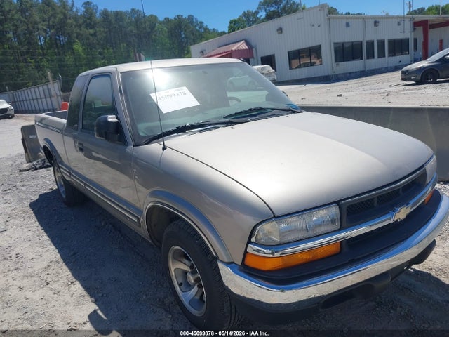 Salvage Chevrolet S-10 Image