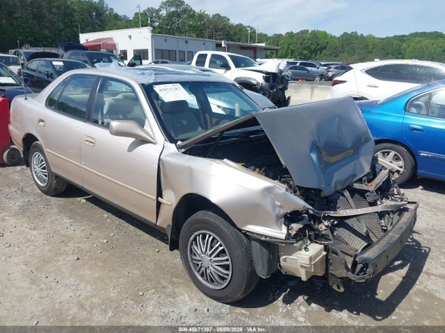 Salvage Toyota Camry Image
