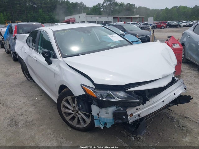 Salvage Toyota Camry Image