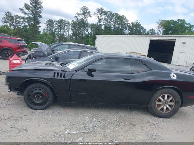Dodge Challenger Sxt
