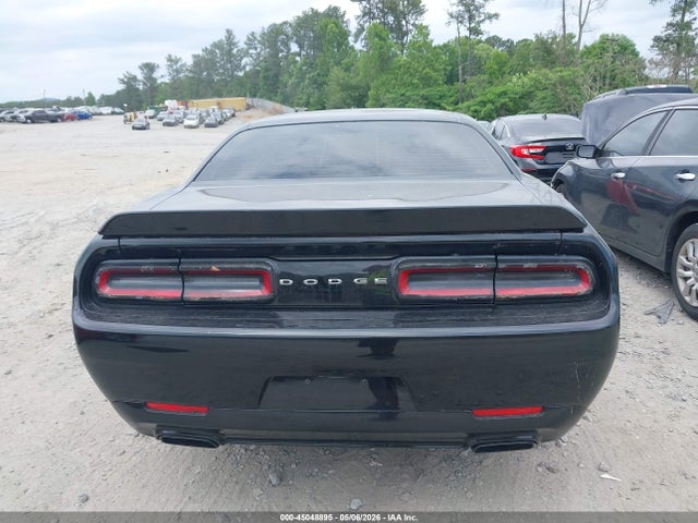 Dodge Challenger Sxt