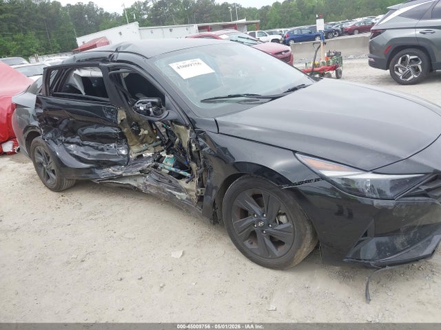 Hyundai ELANTRA Sel
