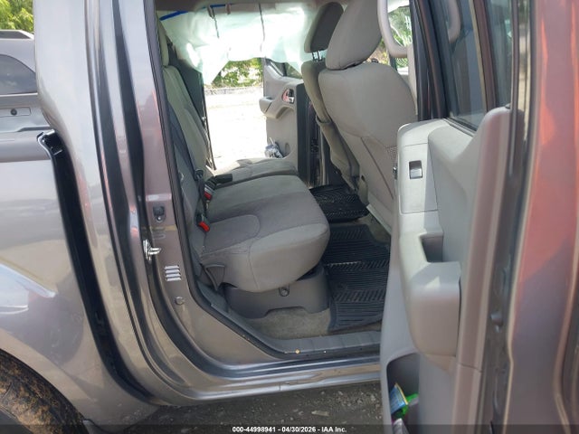 Nissan Frontier Sv